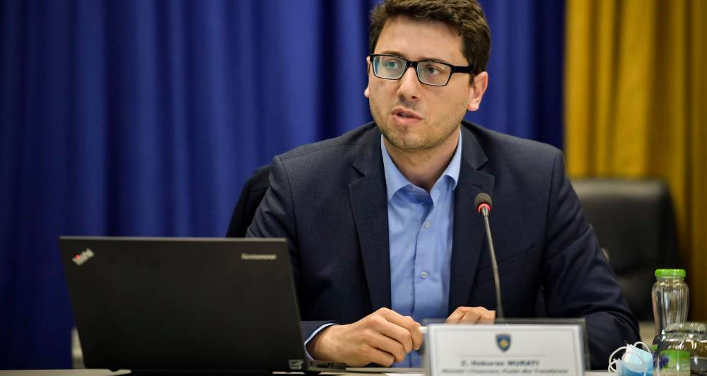 Qeveria e Kosoves njofton nismen, 1 i punesuar per cdo familje ne nevoje